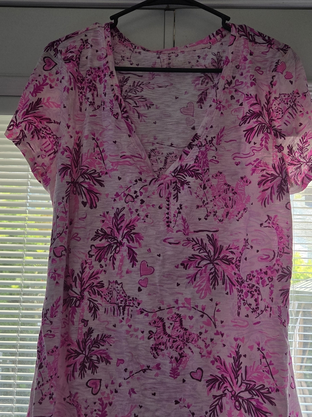 Women’s Lilly Pultizer Pink Palm-Print V-Neck Etta Top